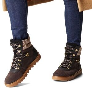 Sorel Joan of Arctic Hiker Boot
Size 6